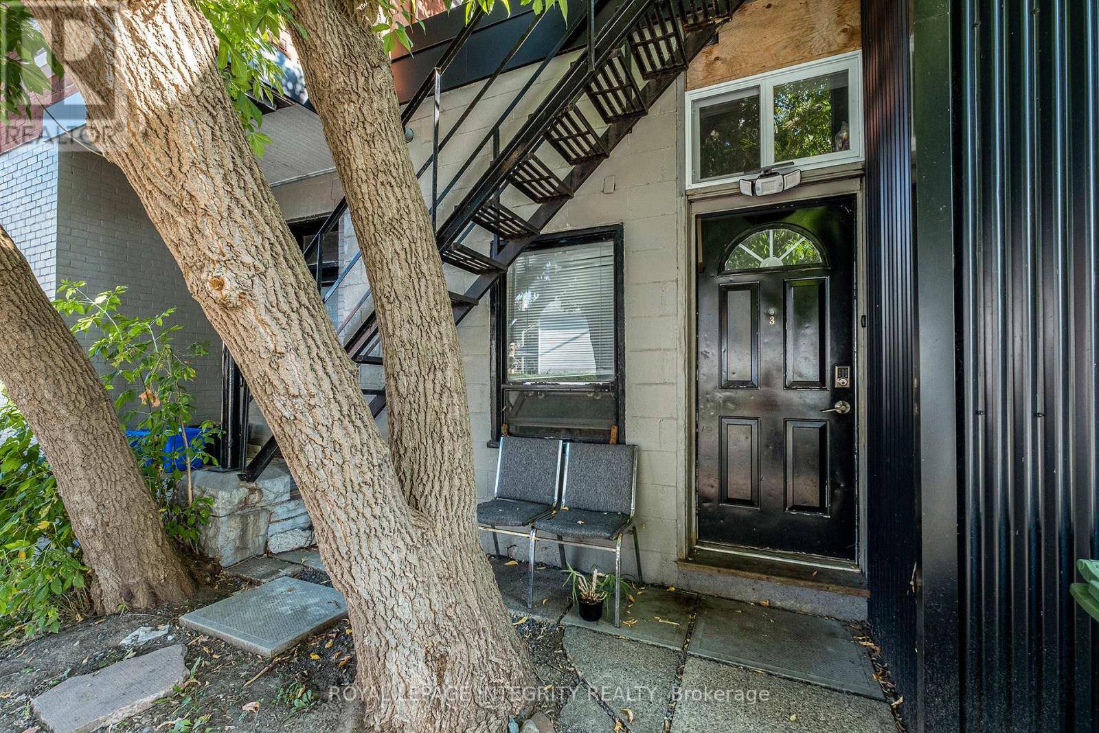 Ottawa, ON K1R6C6,115 PERCY ST #3