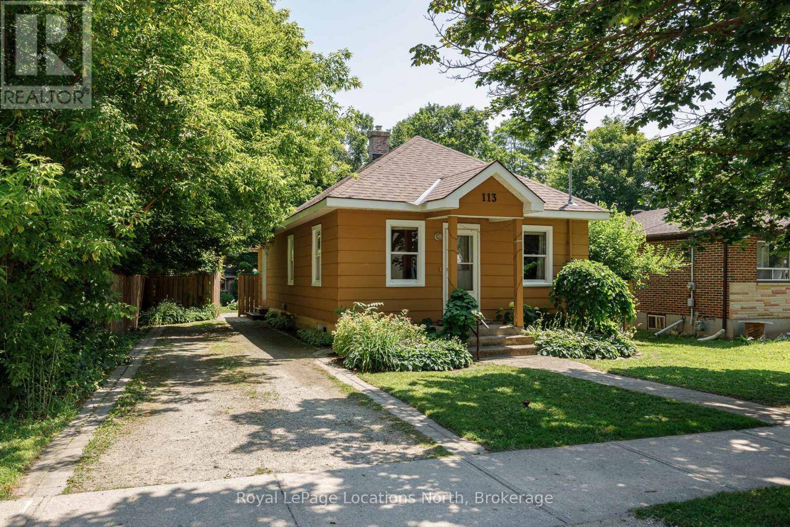 Blue Mountains, ON N0H2P0,113 BRUCE STREET S