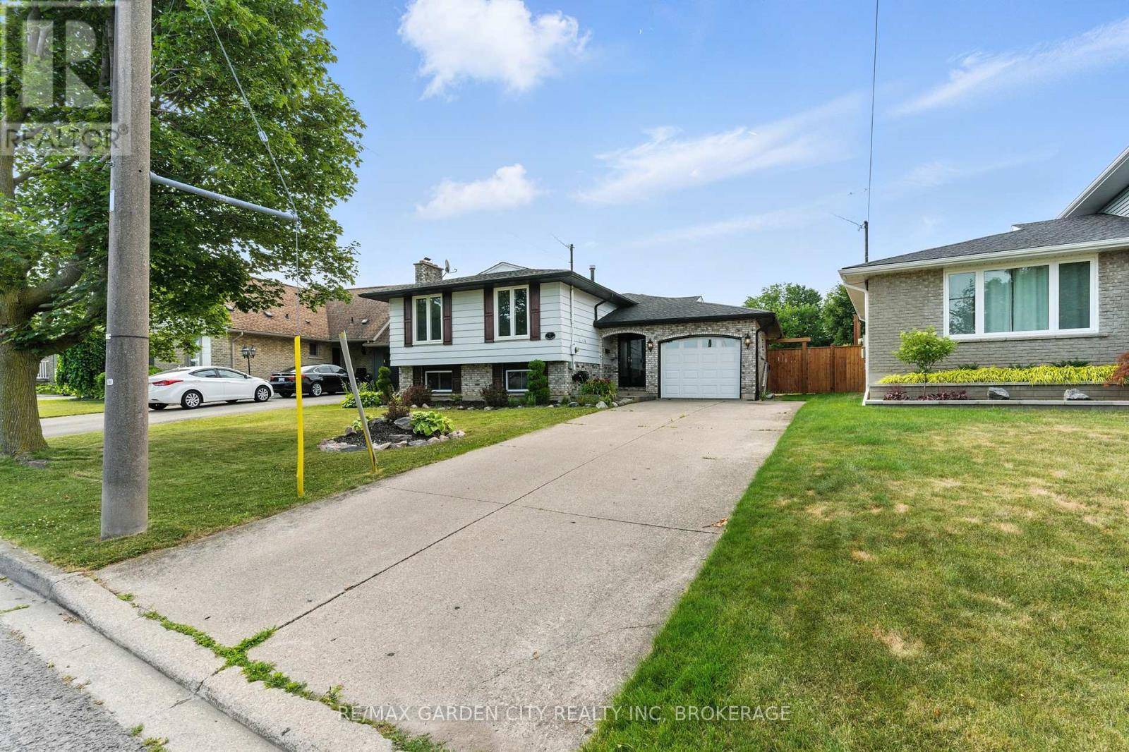 St. Catharines (secord Woods), ON L2P3M3,8 APPLEFORD ROAD