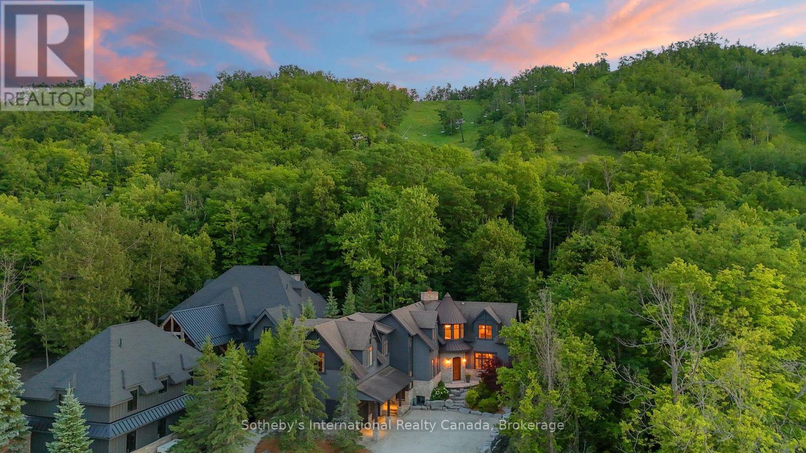 Blue Mountains, ON L9Y0T3,108 HEMLOCK COURT
