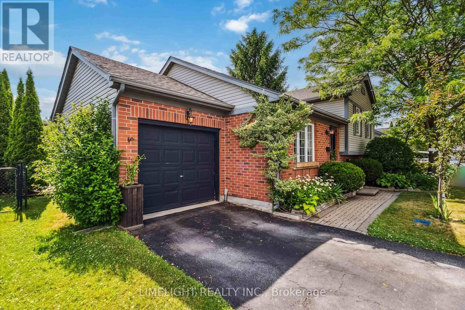 London South (south U), ON N6M1J8,335 Lighthouse RD #43