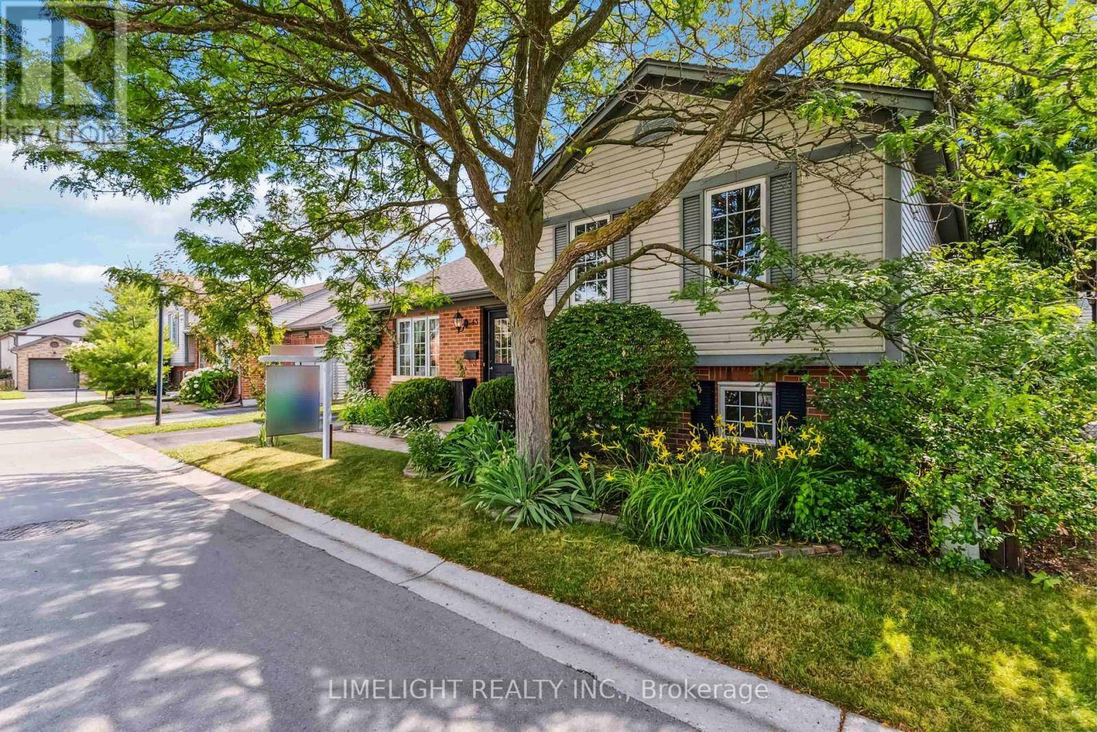 London South (south U), ON N6M1J8,335 Lighthouse RD #43