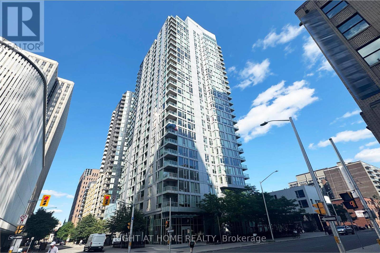 Ottawa, ON K2P0W1,179 METCALFE ST #1907