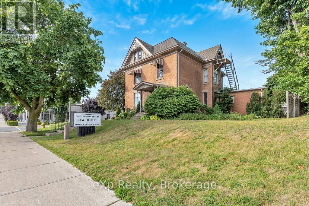 Tillsonburg, ON N4G3J6,22 HARVEY STREET