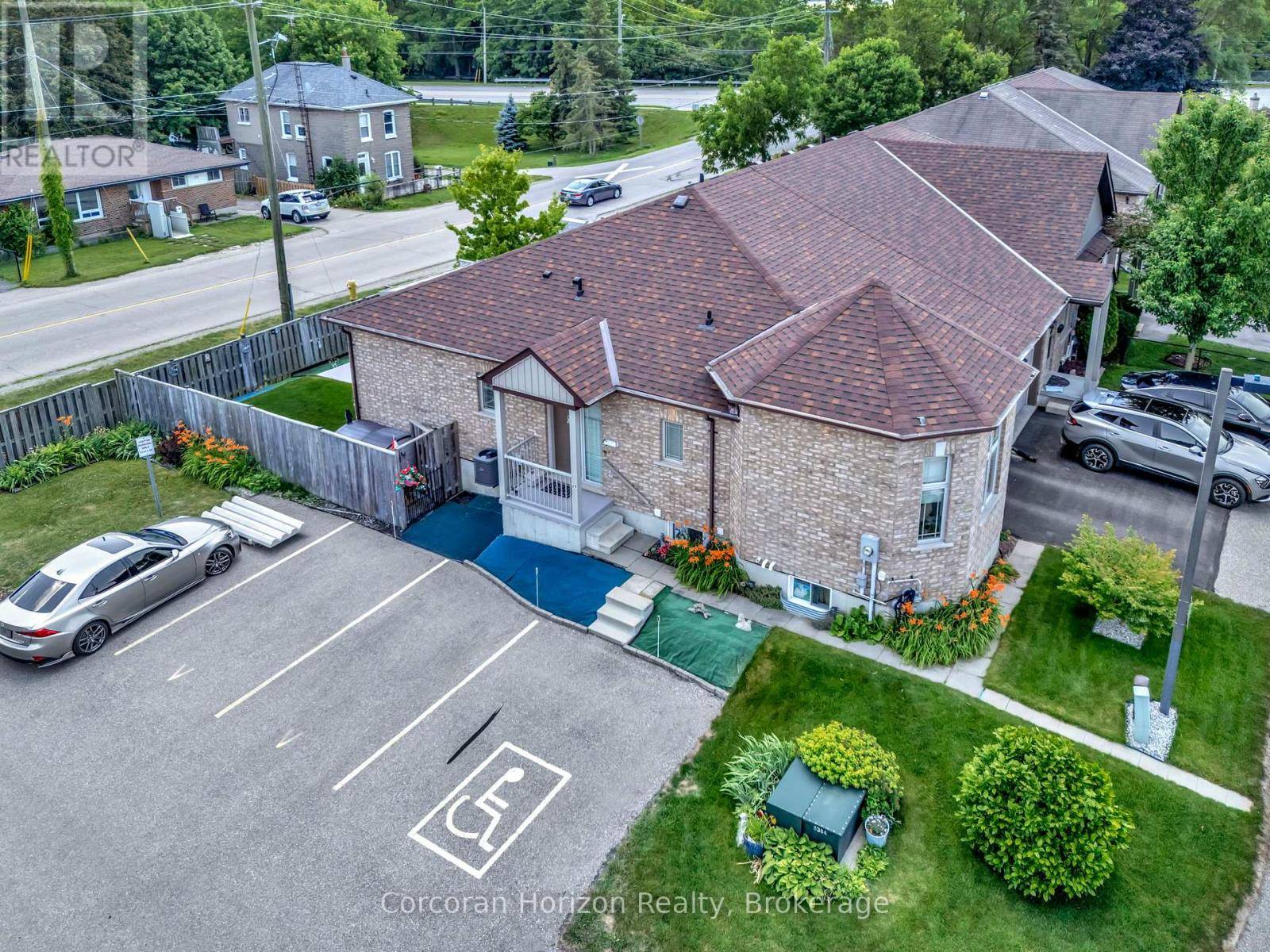Brantford, ON N3S3T6,1038 Colborne ST #29