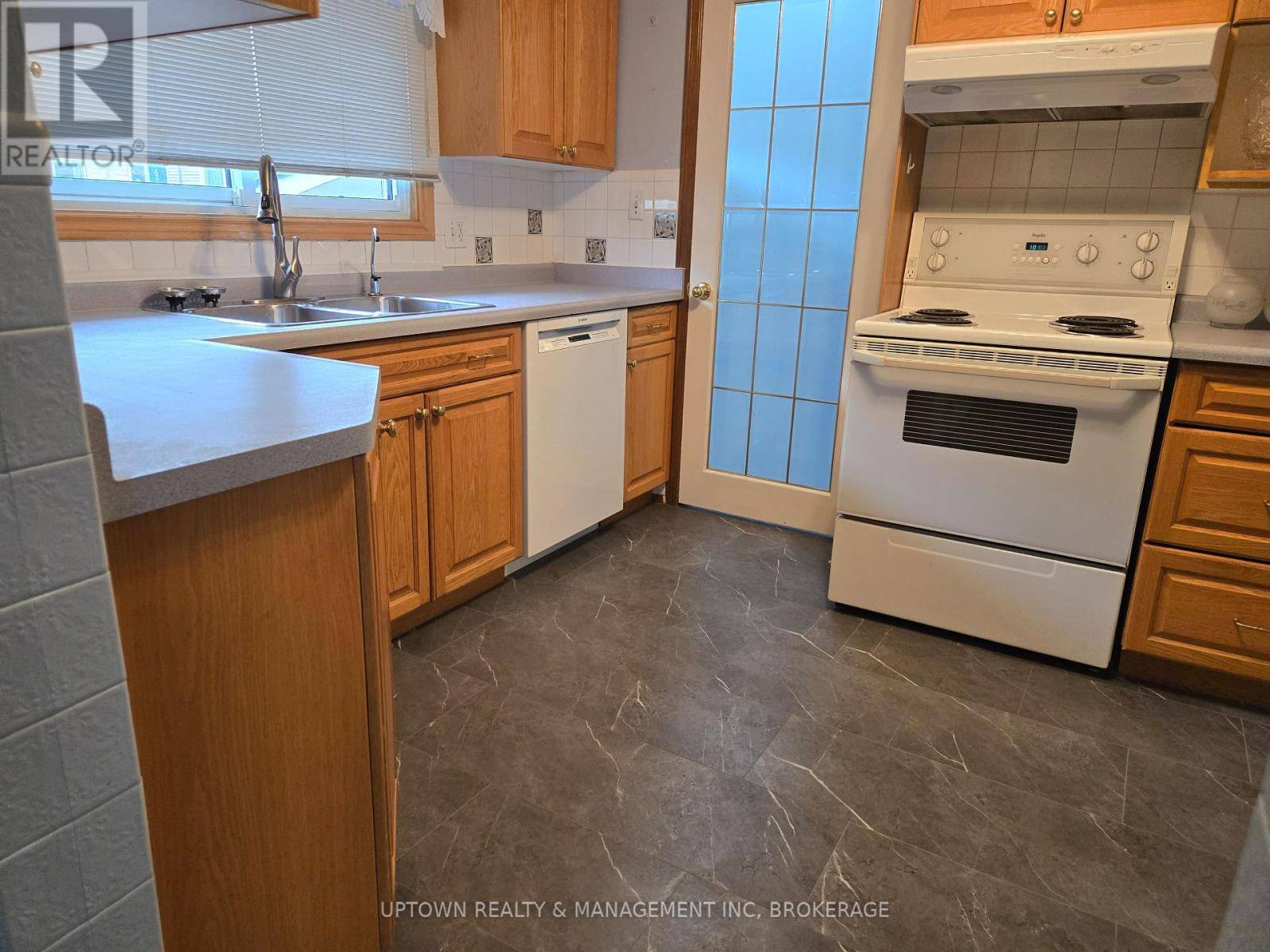 St. Catharines (fairview), ON L2N6H3,35 ALLAN DRIVE