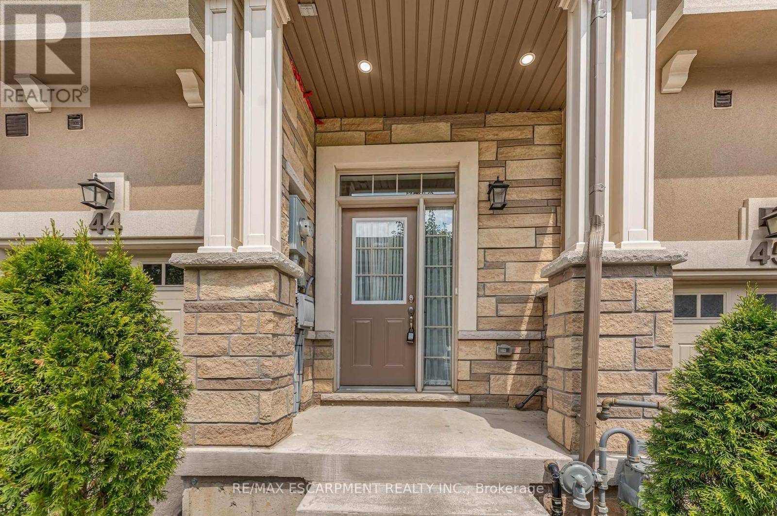 Hamilton (ancaster), ON L9G0H5,515 Garner RD East #44