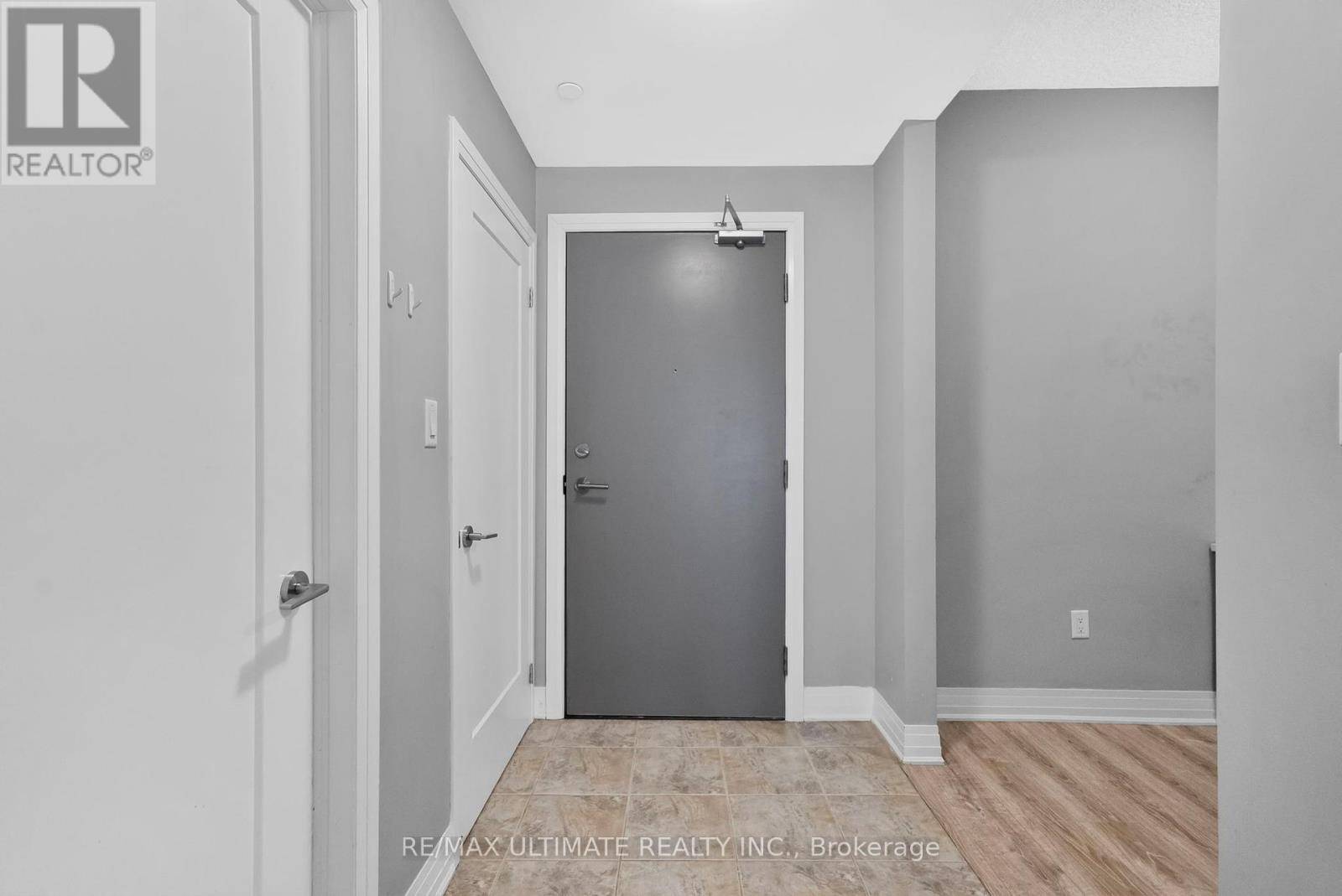 Grimsby (grimsby Beach), ON L3M0G6,10 Concord PL #110