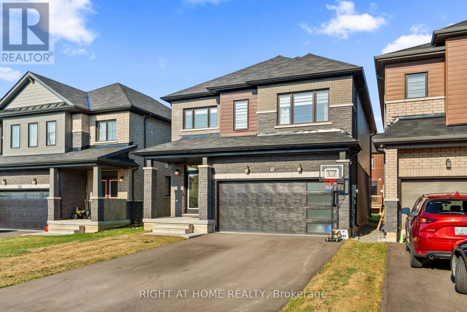 Thorold (rolling Meadows), ON L2V0L2,10 BUTTERCREAM AVENUE