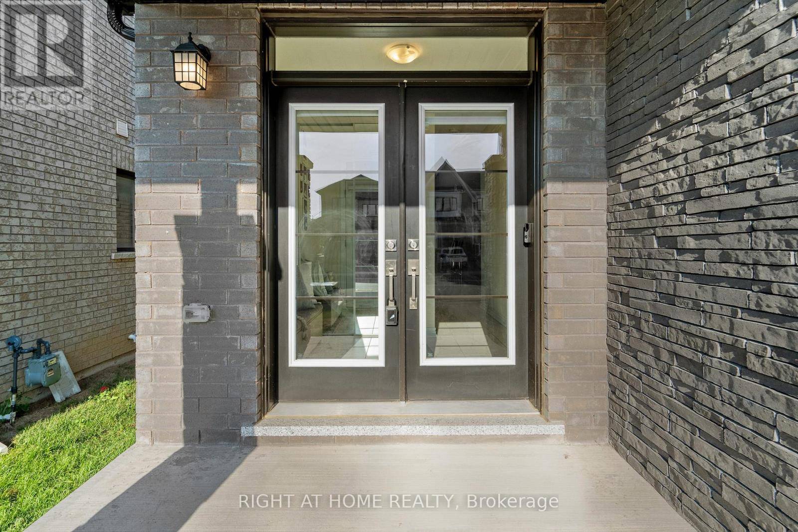 Thorold (rolling Meadows), ON L2V0L2,10 BUTTERCREAM AVENUE