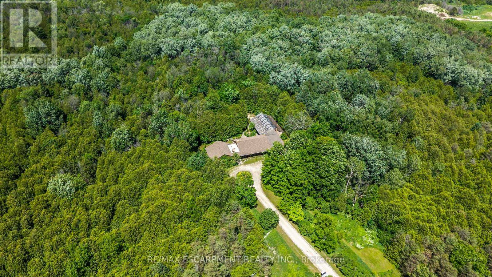 West Grey, ON N0G1R0,302783 DOUGLAS STREET
