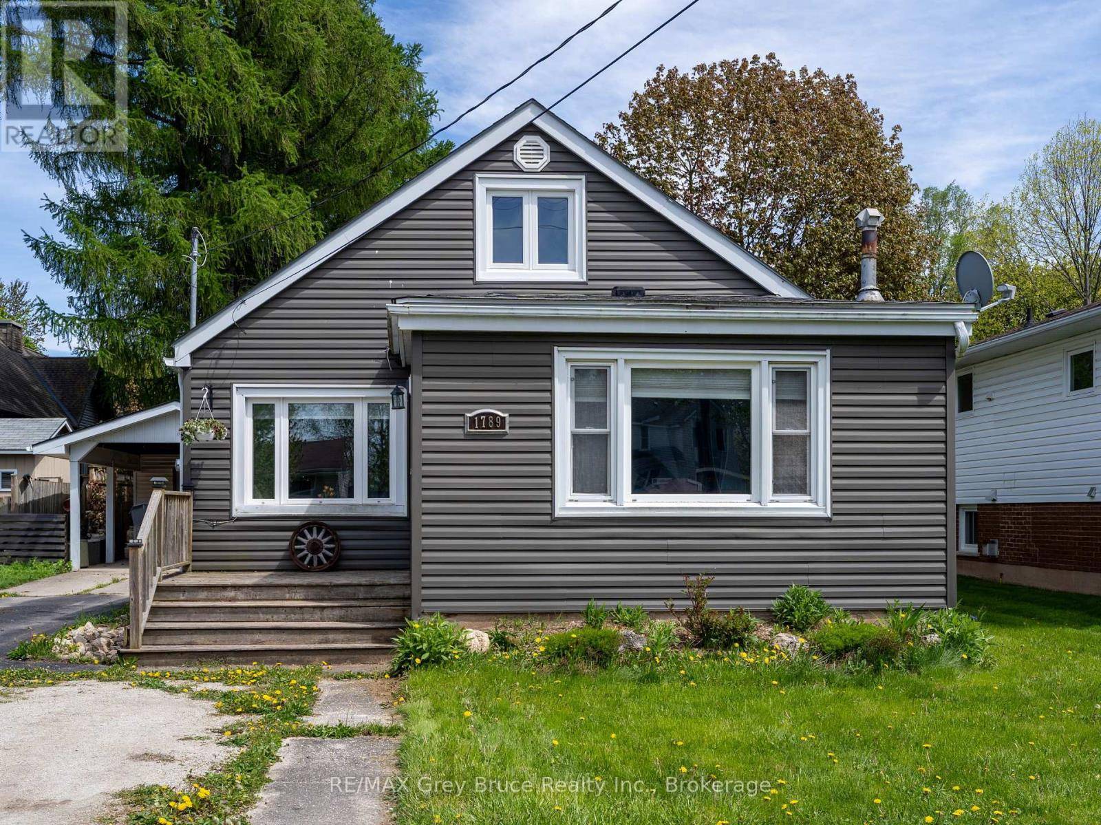Owen Sound, ON N4K2V9,1789 6TH AVENUE E
