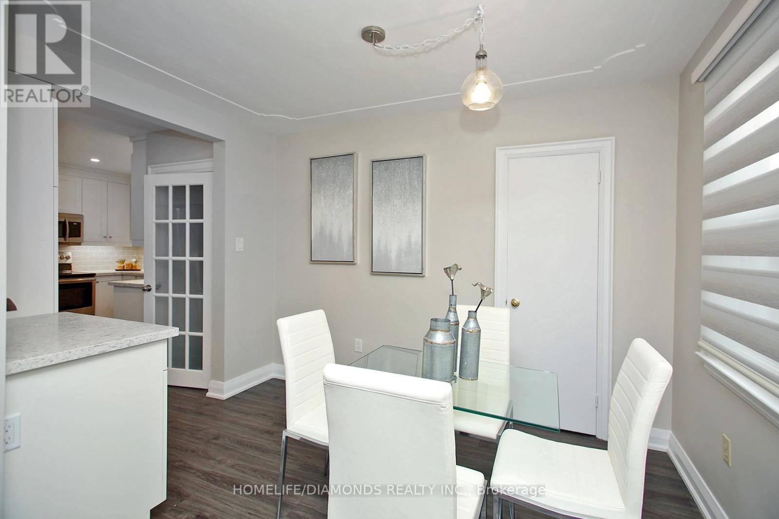 Hamilton (waterdown), ON L0R2H3,15 FIRST ST #Main