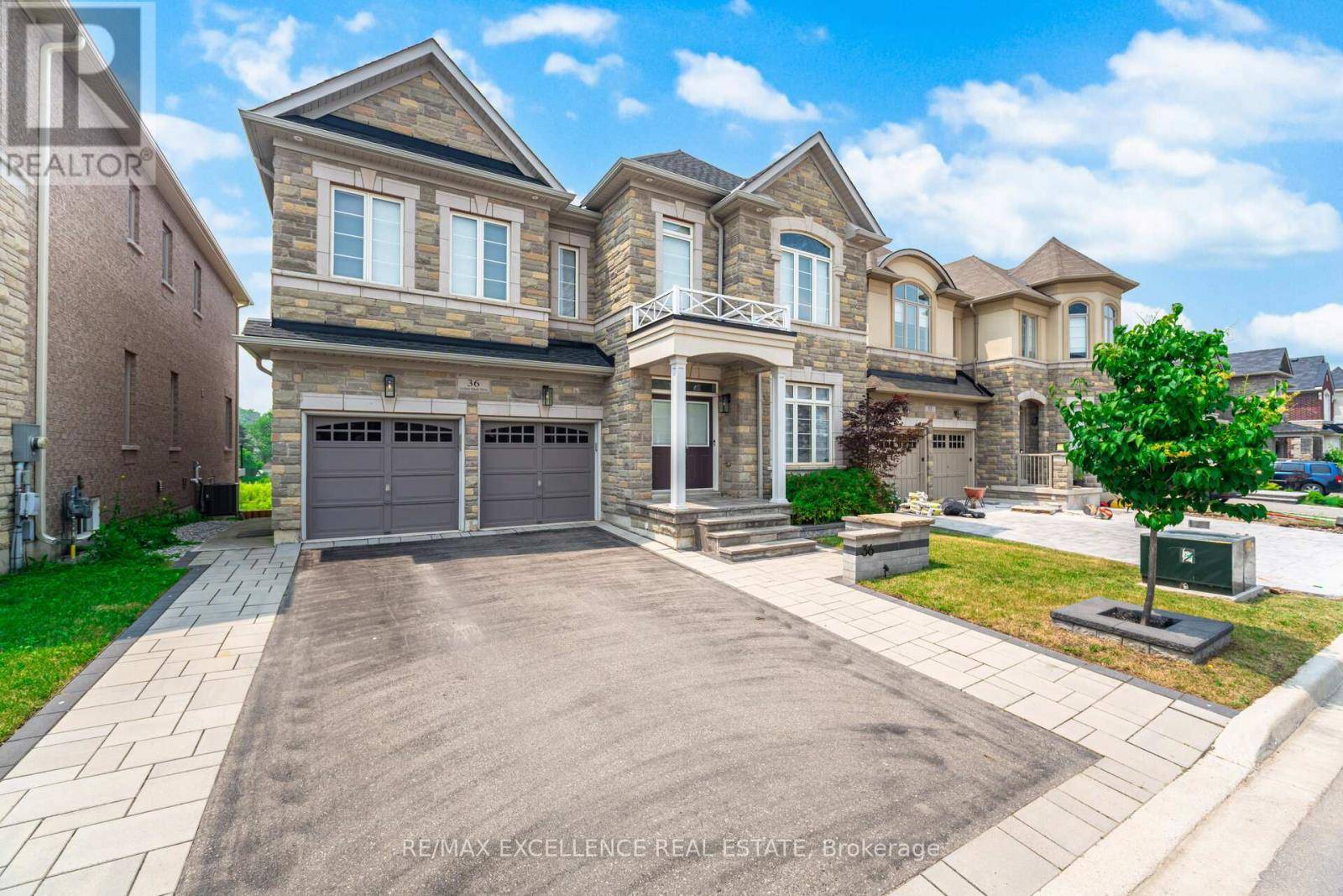Hamilton (waterdown), ON L8B1W8,36 GOLDEN HAWK DRIVE