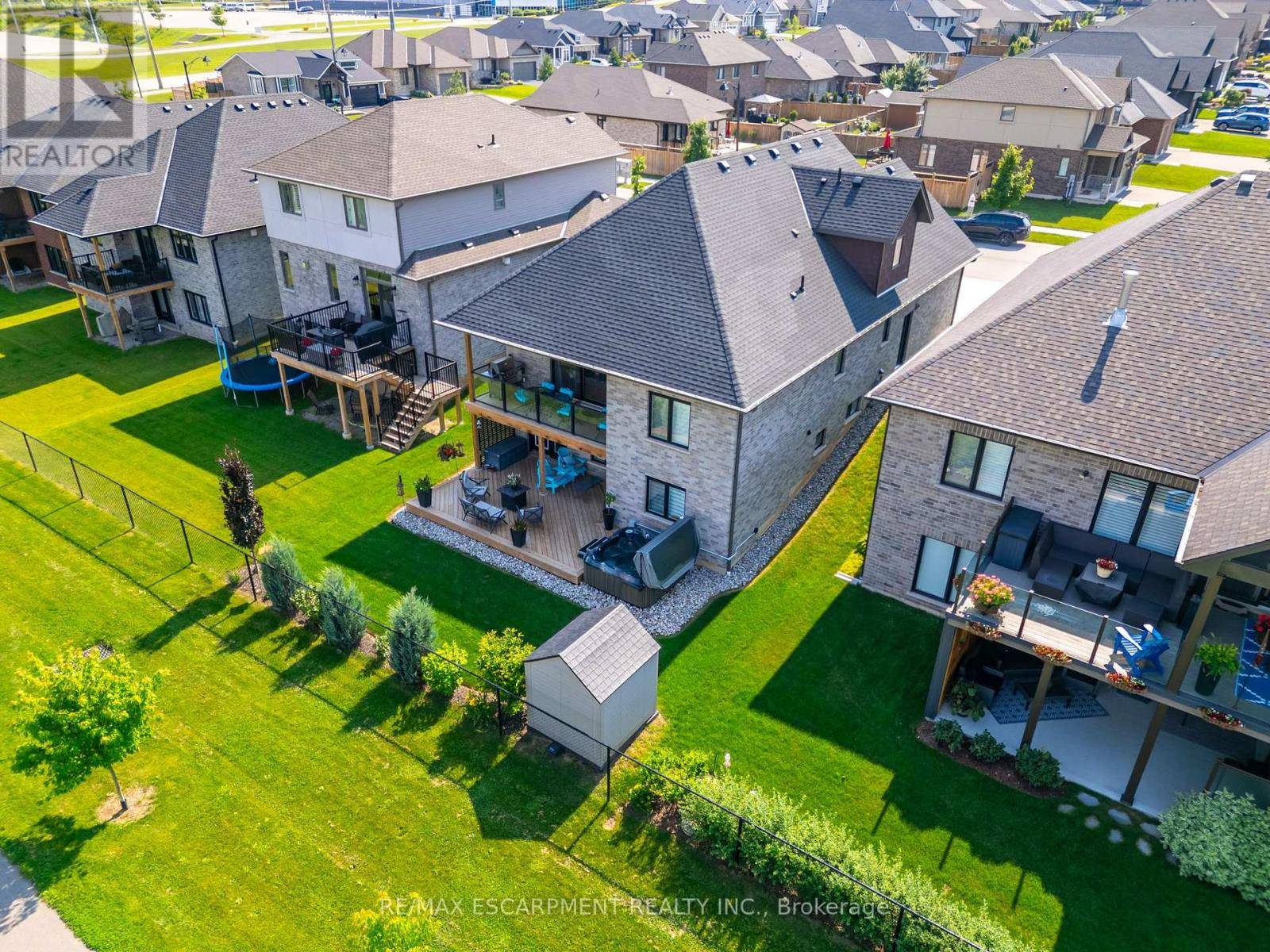Brant (paris), ON N3L0B2,16 WHITING DRIVE