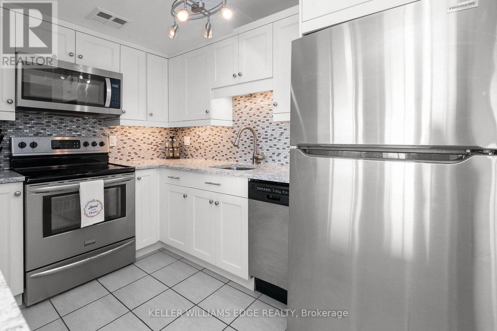 Hamilton (corktown), ON L8N3X3,150 Charlton AVE East #2206