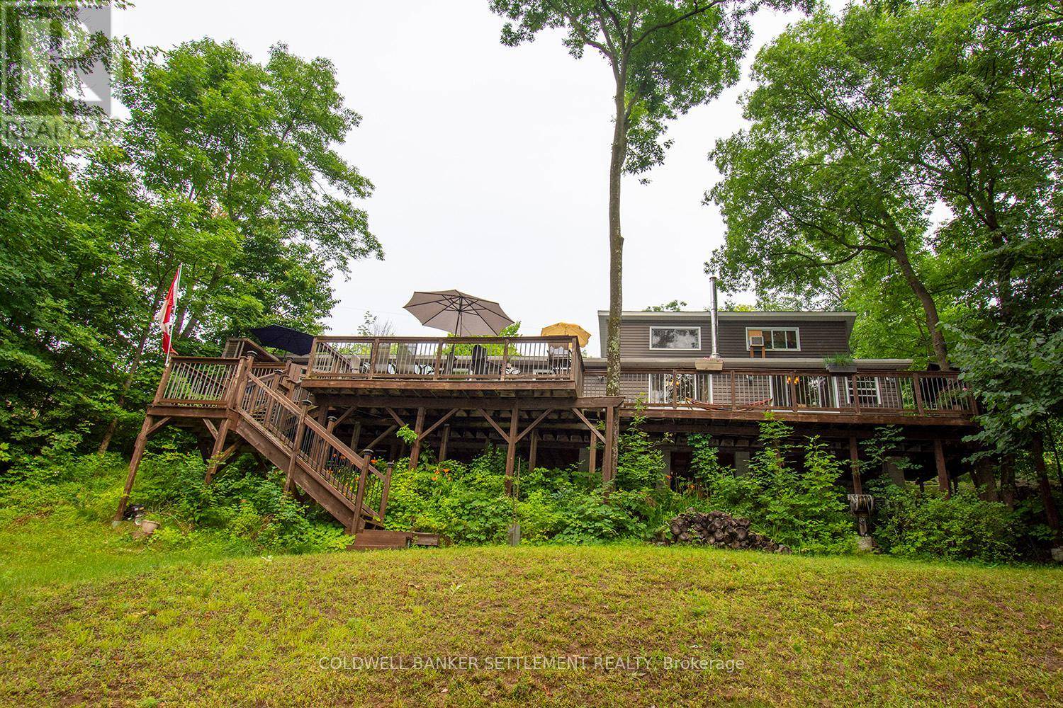 South Frontenac, ON K0H2B0,101 ISLAND DRIVE LANE