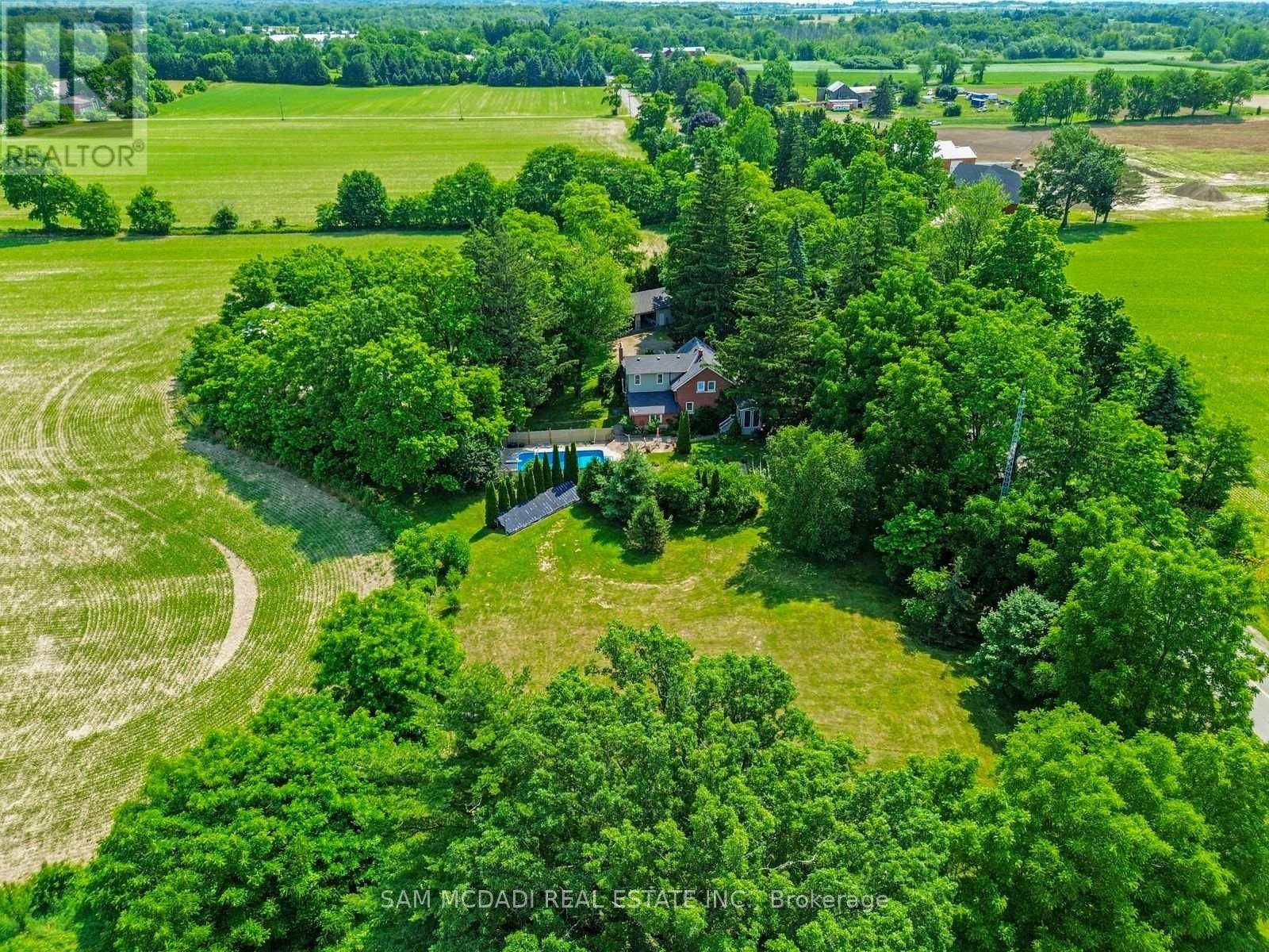 Hamilton, ON L8B1J4,487 4TH CONCESSION W