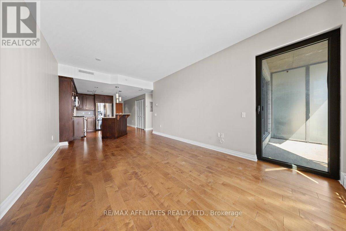 Ottawa, ON K1N0A8,90 George ST #1003