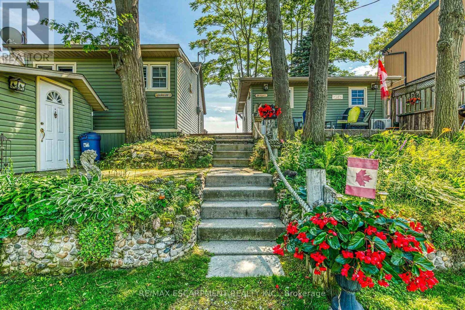 Haldimand (dunnville), ON N1A2W6,803 SANDY BAY ROAD
