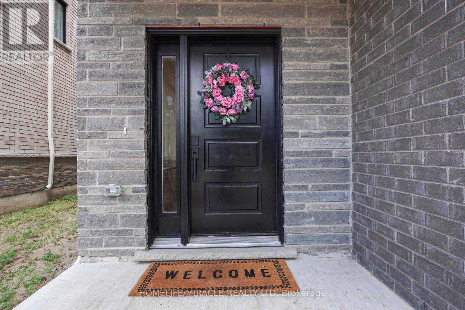 St. Catharines (carlton/bunting), ON L2M0E1,292 VINE STREET