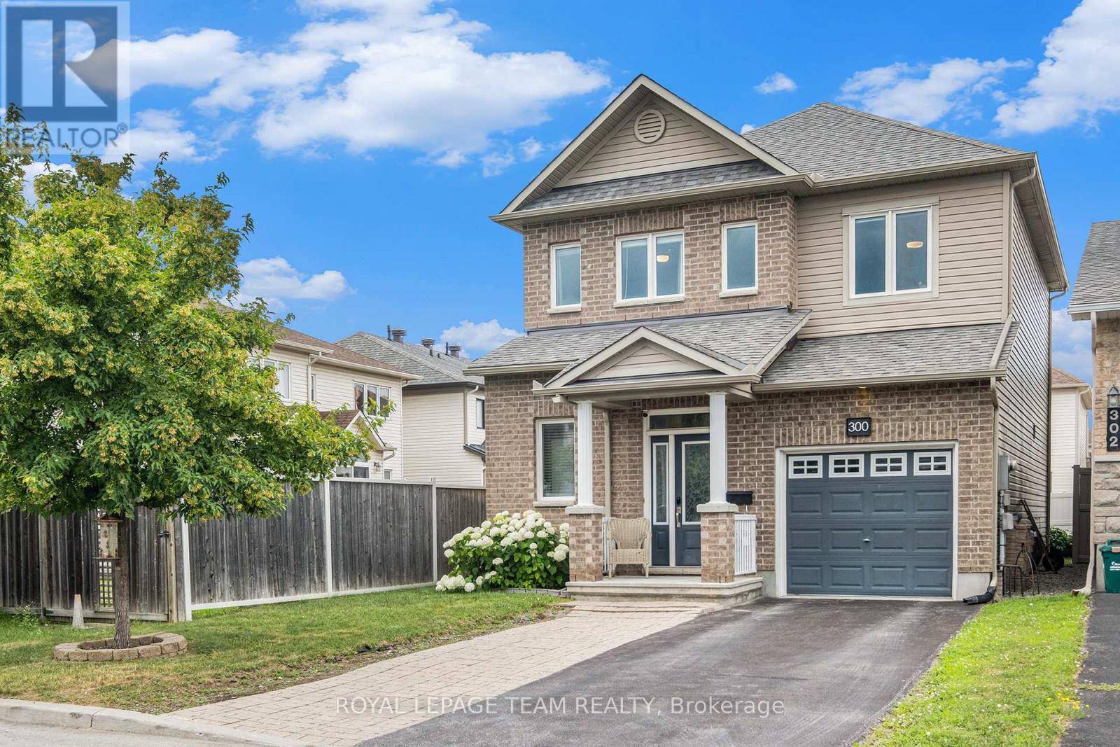 Ottawa, ON K2T0H8,300 BRETTONWOOD RIDGE