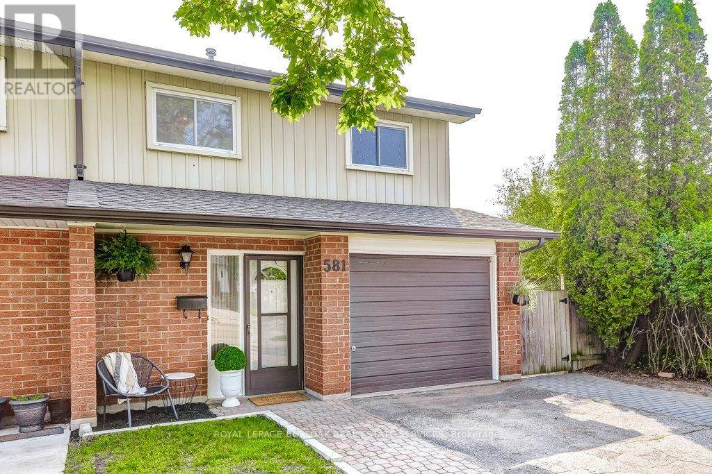 Guelph (dovercliffe Park/old University), ON N1G2Z6,581 COLLEGE AVENUE W