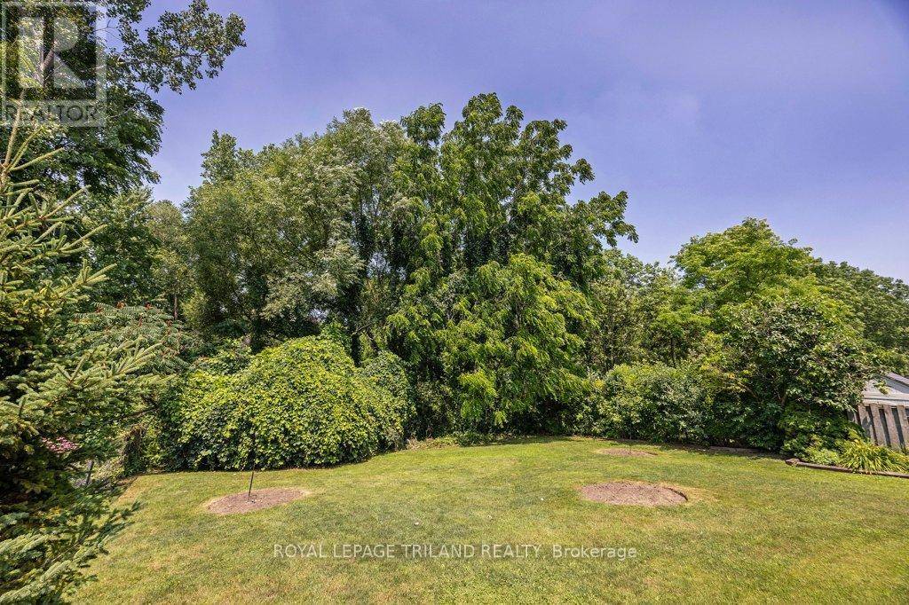London North (north C), ON N5X3X4,33 STONEYCREEK CRESCENT