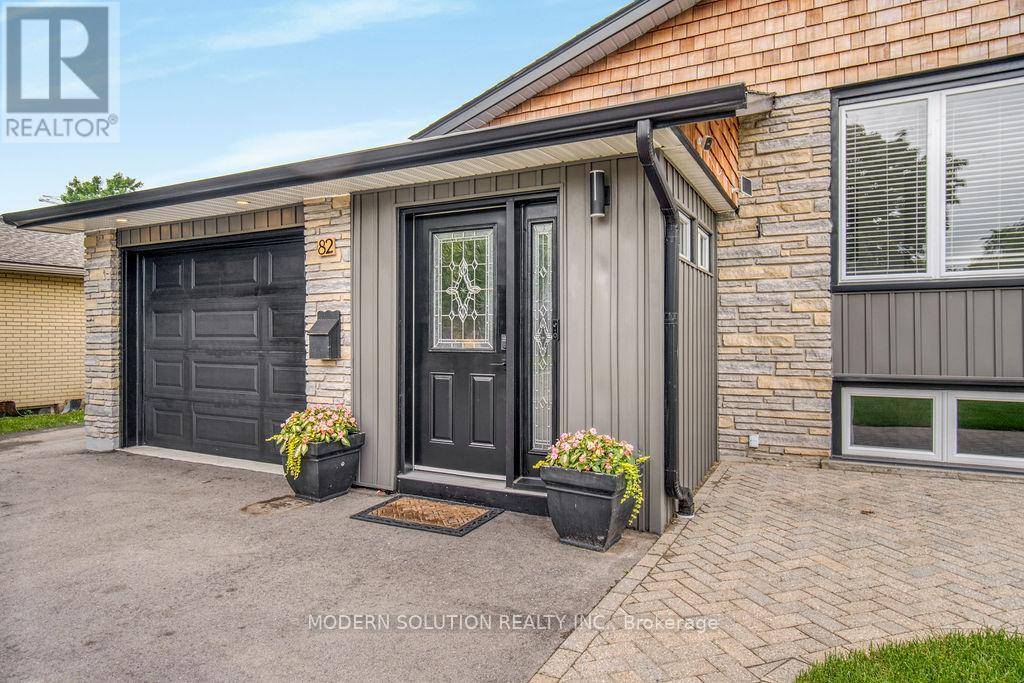 Kitchener, ON N2E1E8,82 SHEA CRESCENT