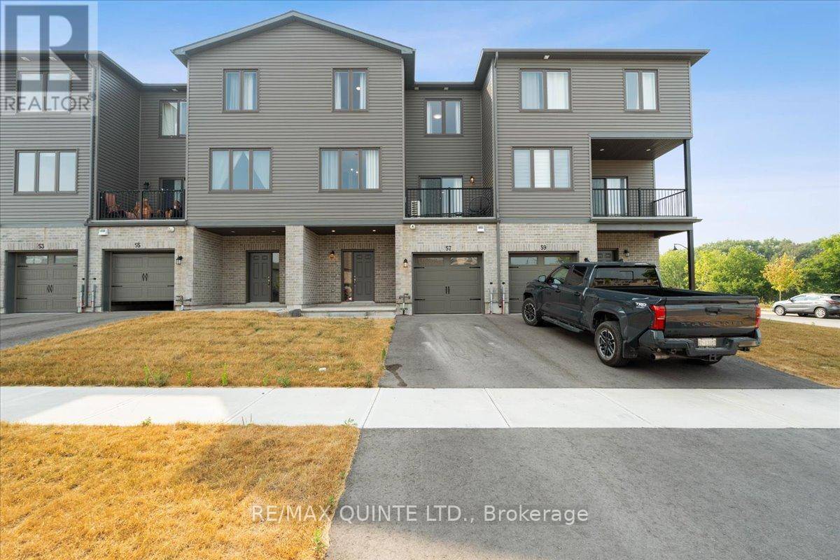 Prince Edward County (picton Ward), ON K0K2T0,57 MARKLAND AVENUE