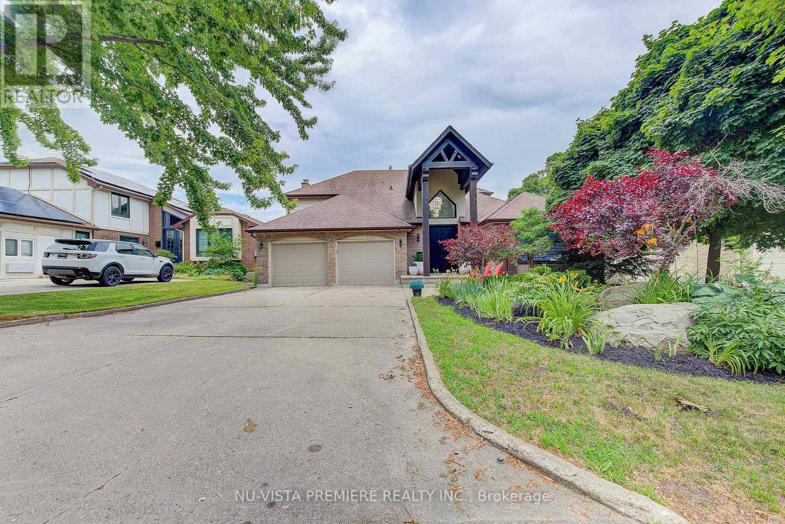 London South (south K), ON N6K3C5,95 CHALET CRESCENT