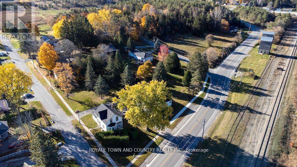 Kawartha Lakes (pontypool), ON L0A1K0,17 & 15 AMELIA STREET