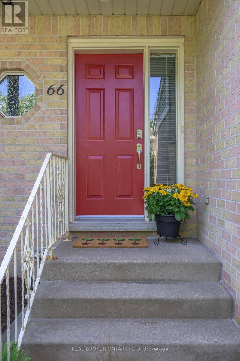 London South (south J), ON N5Z4Z6,9 Ailsa PL #66