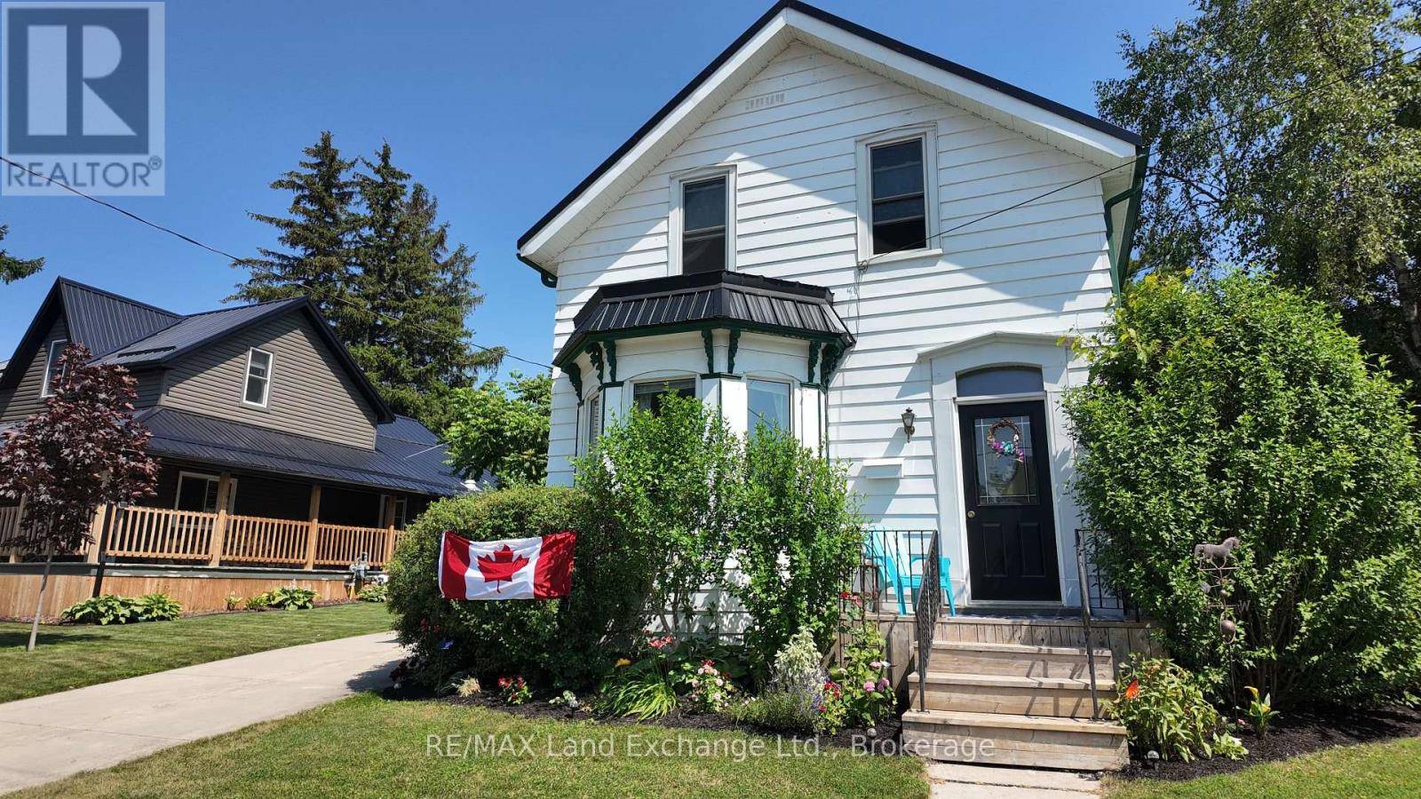 Kincardine, ON N2Z1E3,1049 QUEEN STREET