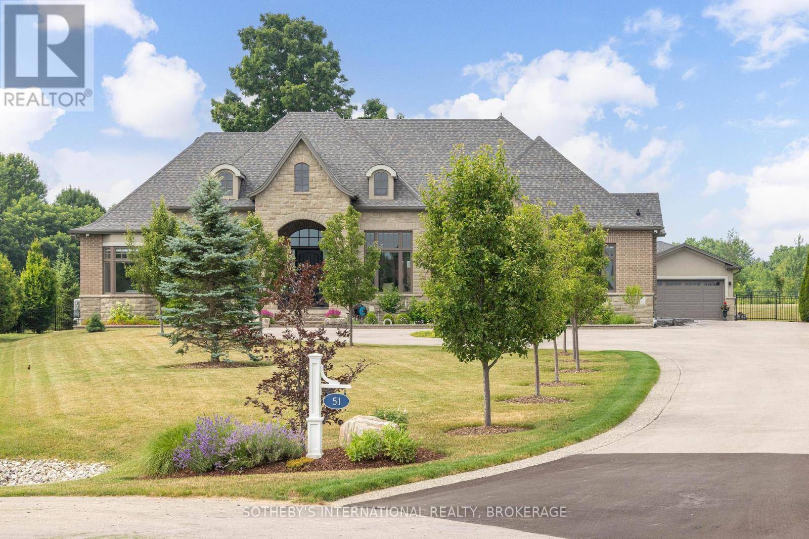 Hamilton (dundas), ON L9H7N4,51 TEWS LANE