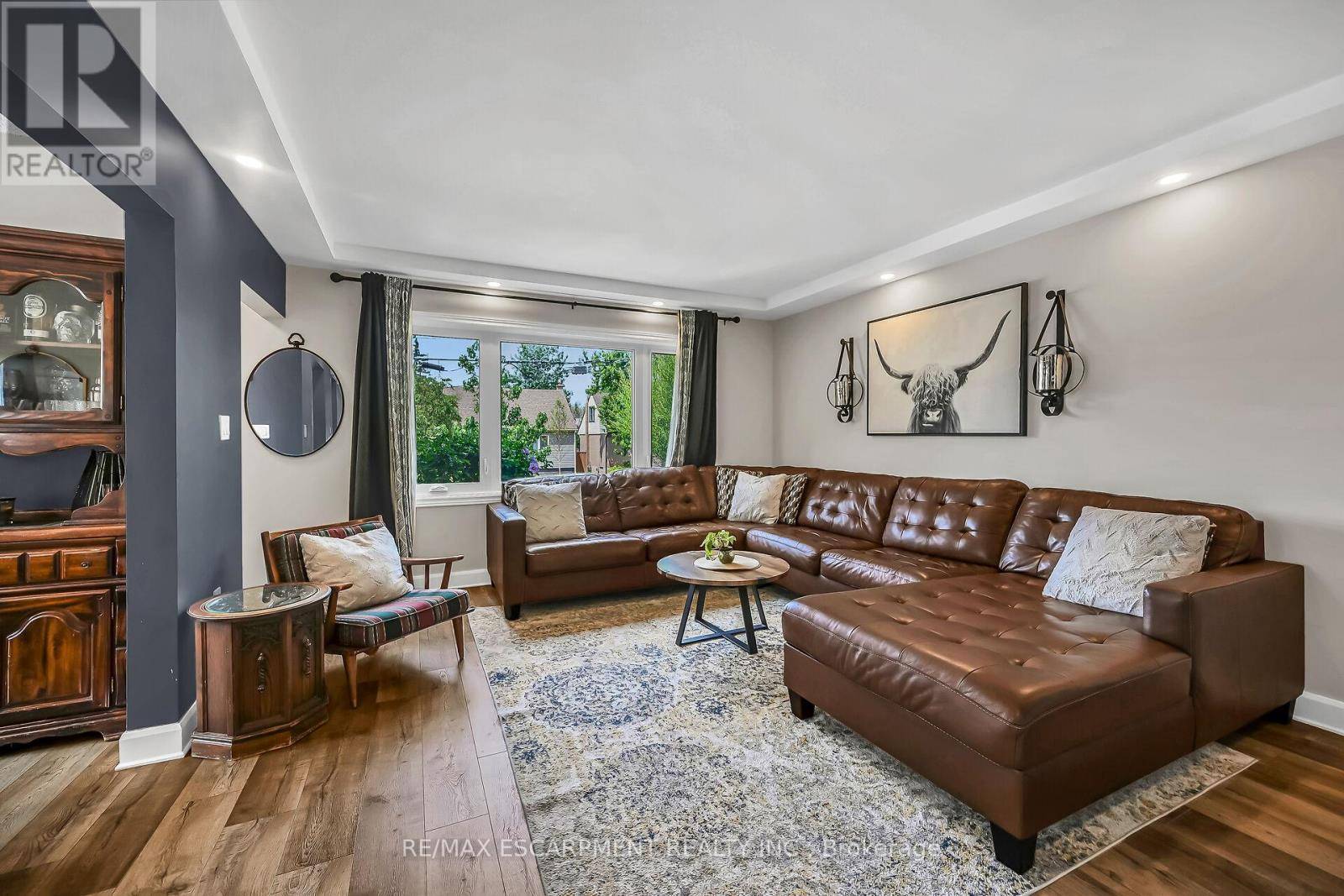 Hamilton (hampton Heights), ON L8T3B2,435 EAST 42ND STREET