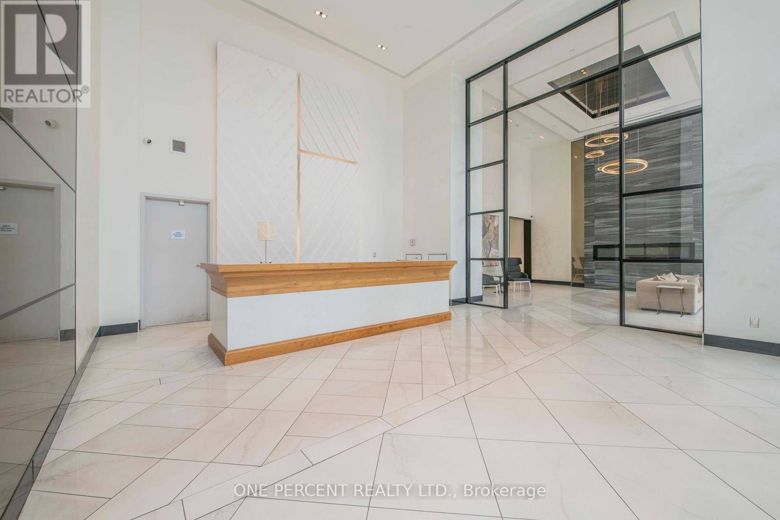 Ottawa, ON K1R0C5,255 Bay ST #1513