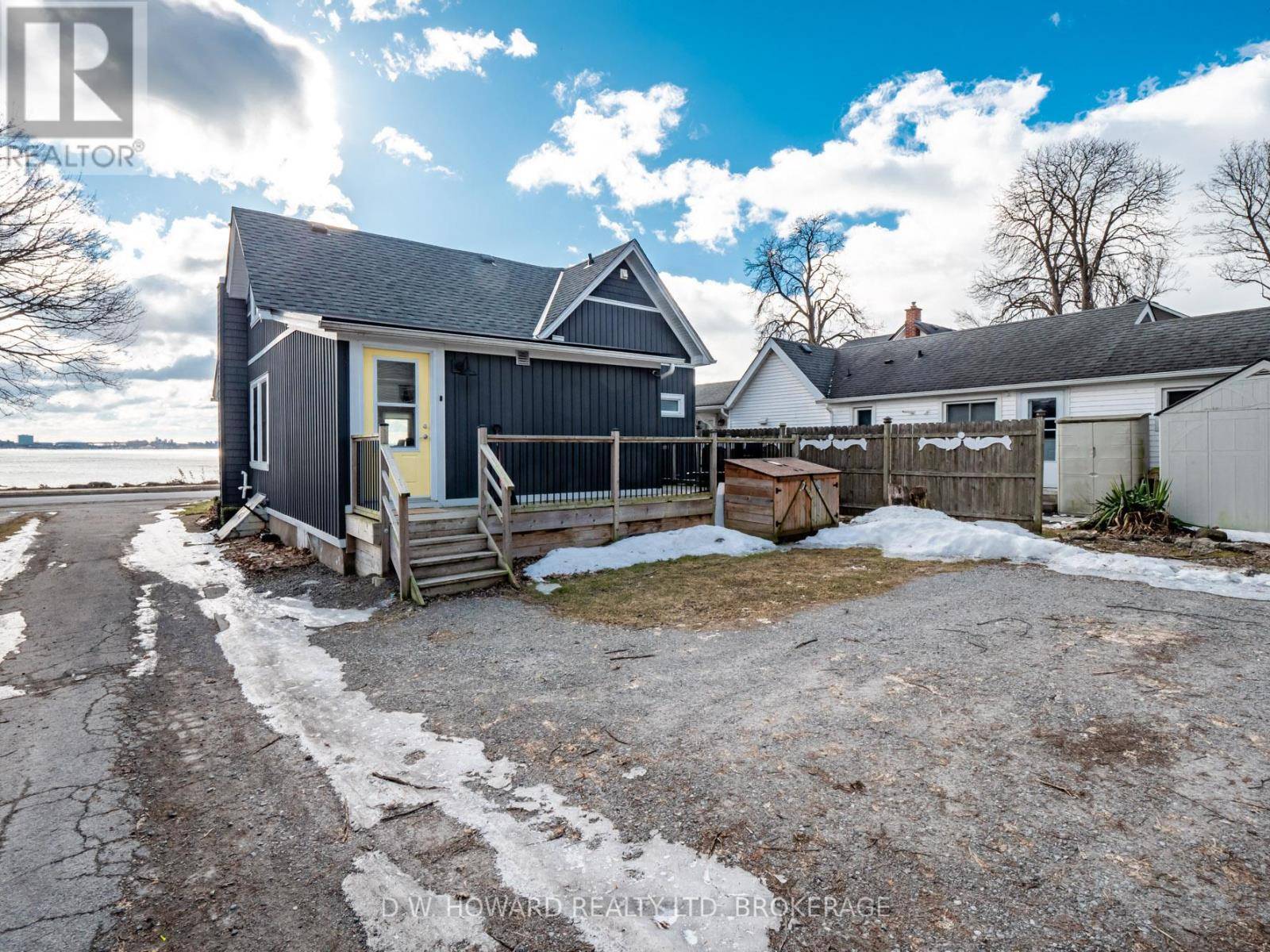 Fort Erie (lakeshore), ON L2A1B5,474 LAKESHORE ROAD