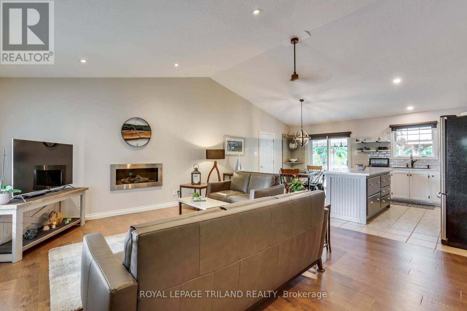 Lambton Shores (grand Bend), ON N0M1T0,9660 DALTON STREET
