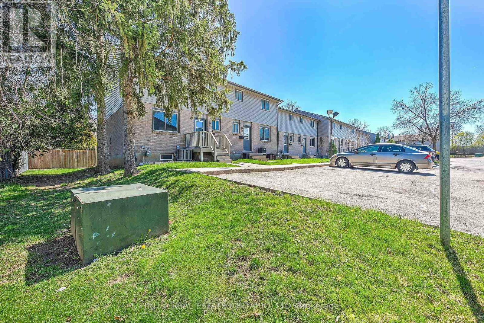 London East (east H), ON N5V4A2,490 Third ST #27