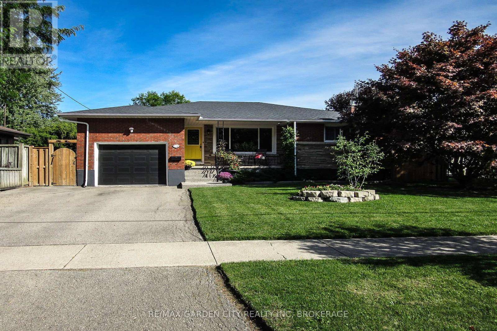 Welland (prince Charles), ON L3C1A9,124 GADSBY AVENUE