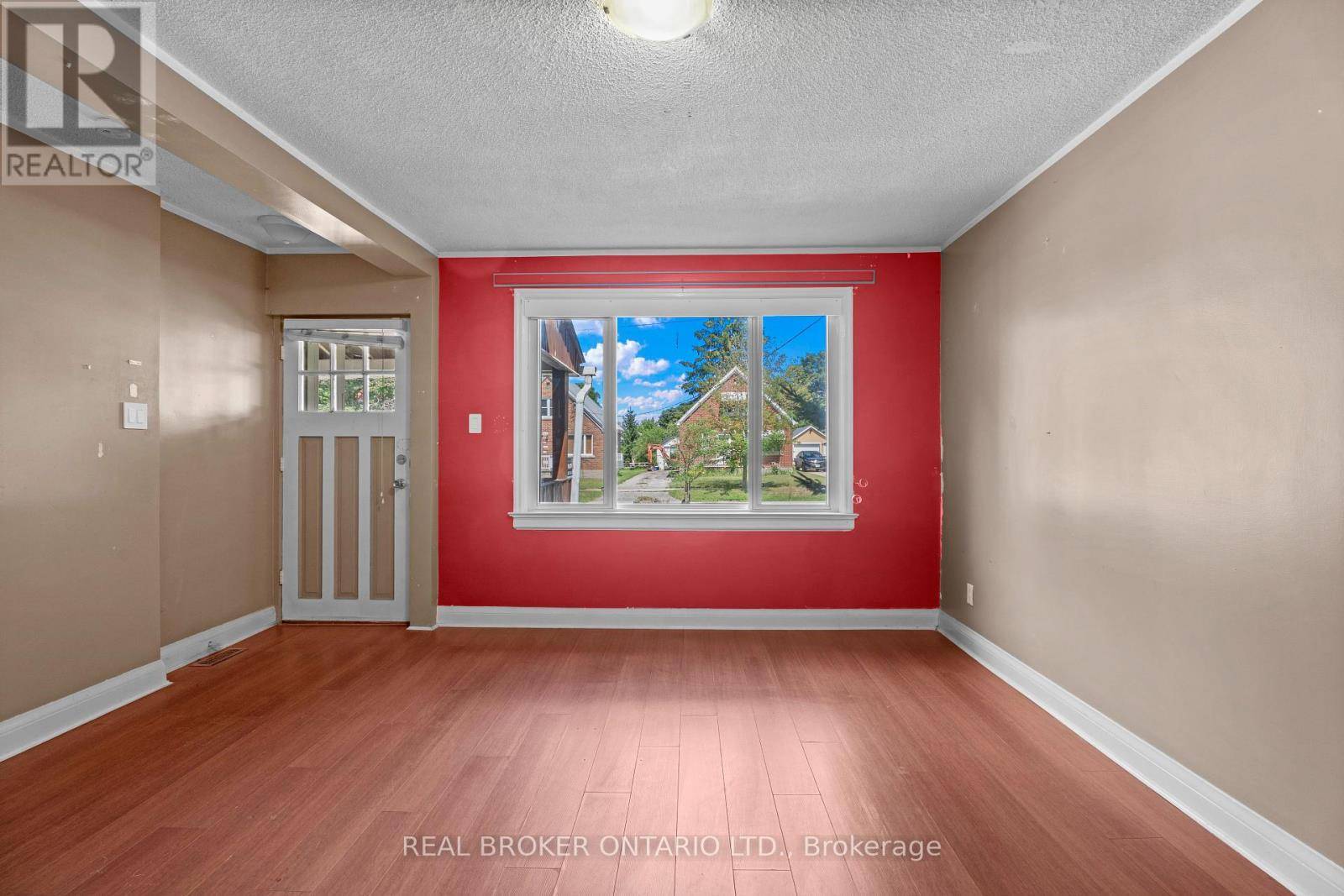 Kitchener, ON N2H4W4,55 BIRCH AVENUE