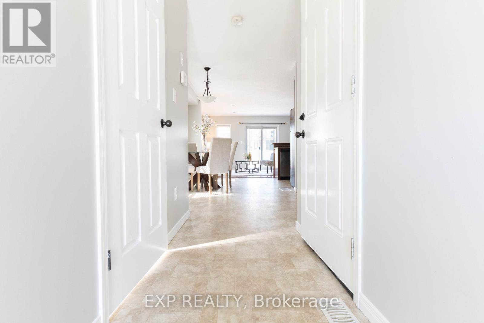 Kitchener, ON N2N3R9,1319 COUNTRYSTONE DRIVE