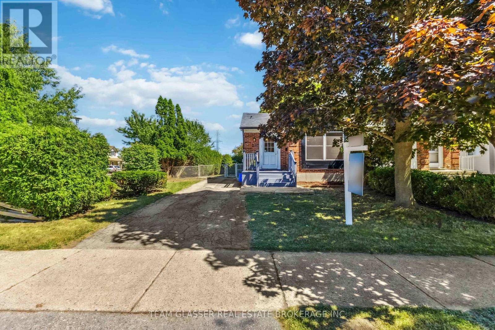 London South (south T), ON N5Z4M1,237 BANBURY ROAD