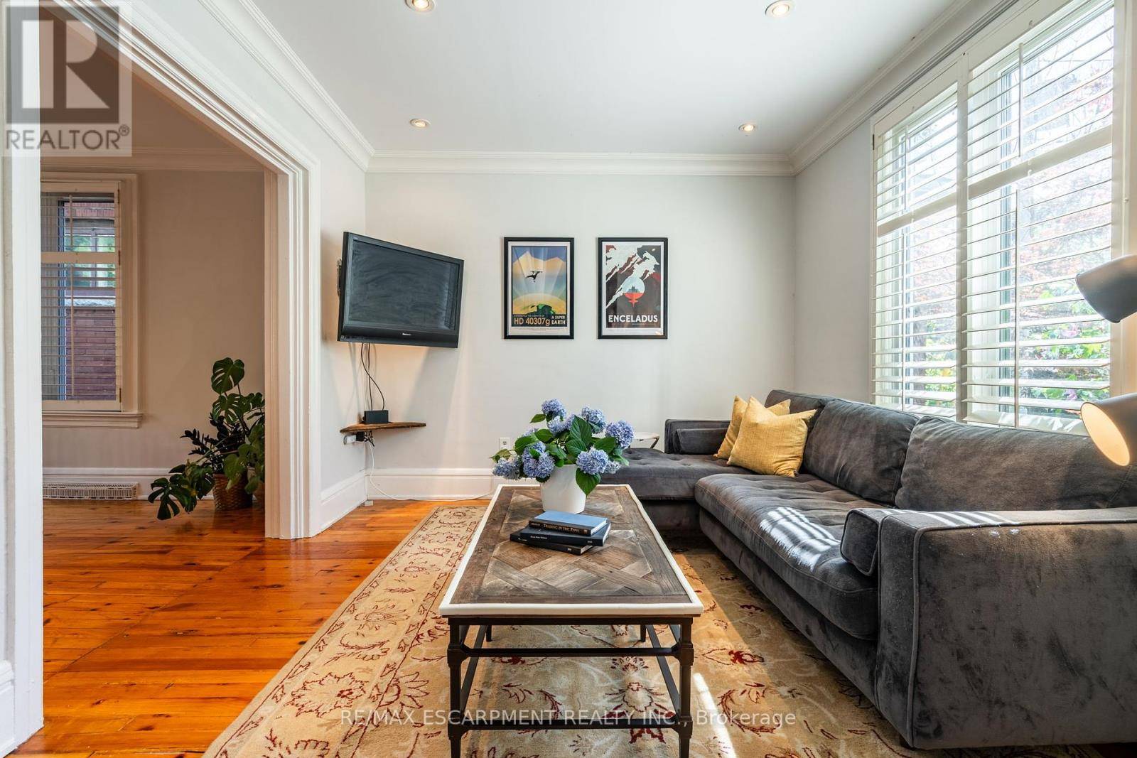 Hamilton (kirkendall), ON L8P4E8,35 MOUNTAIN AVENUE