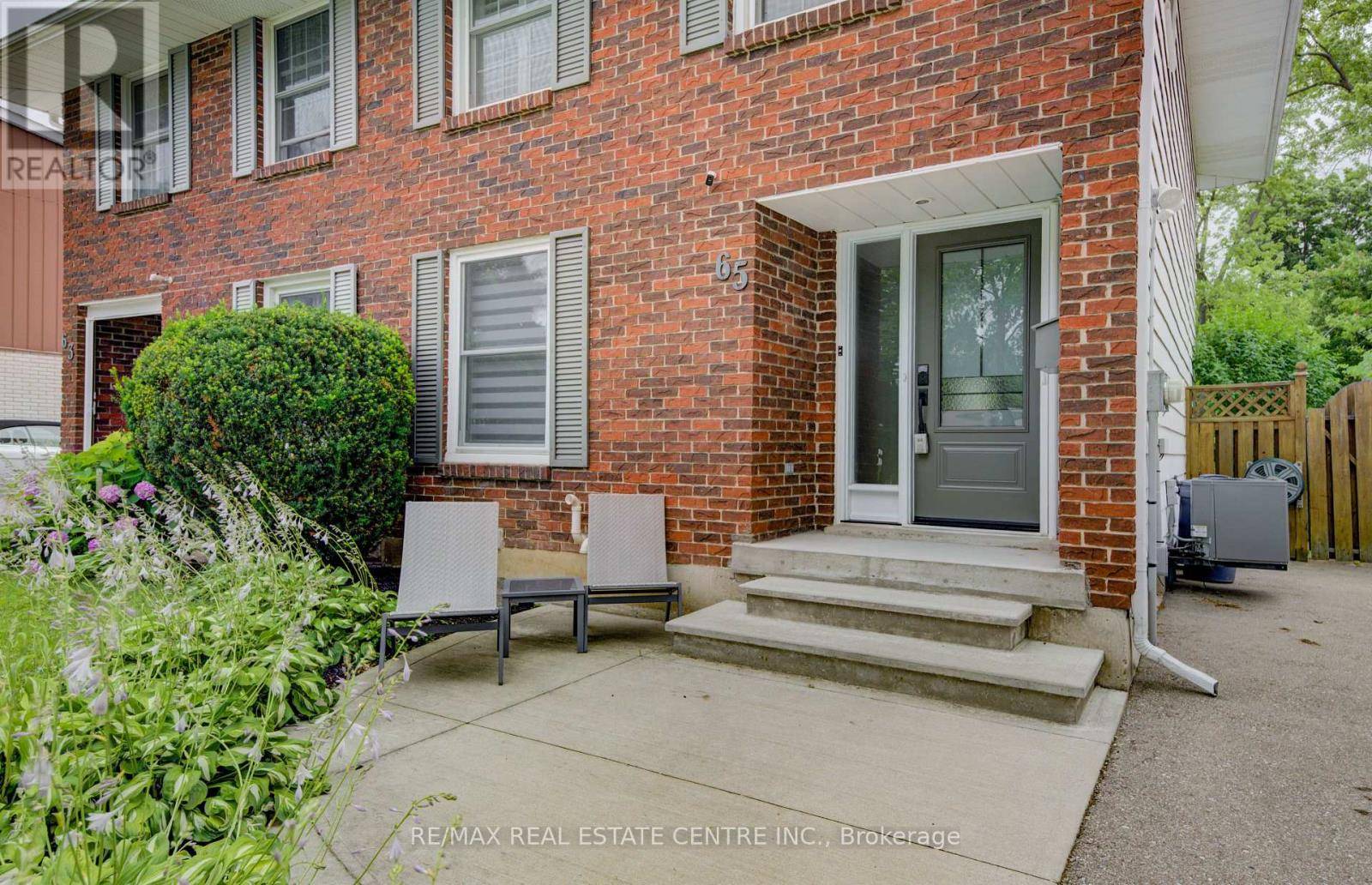 Kitchener, ON N2E1M5,65 SELKIRK DRIVE