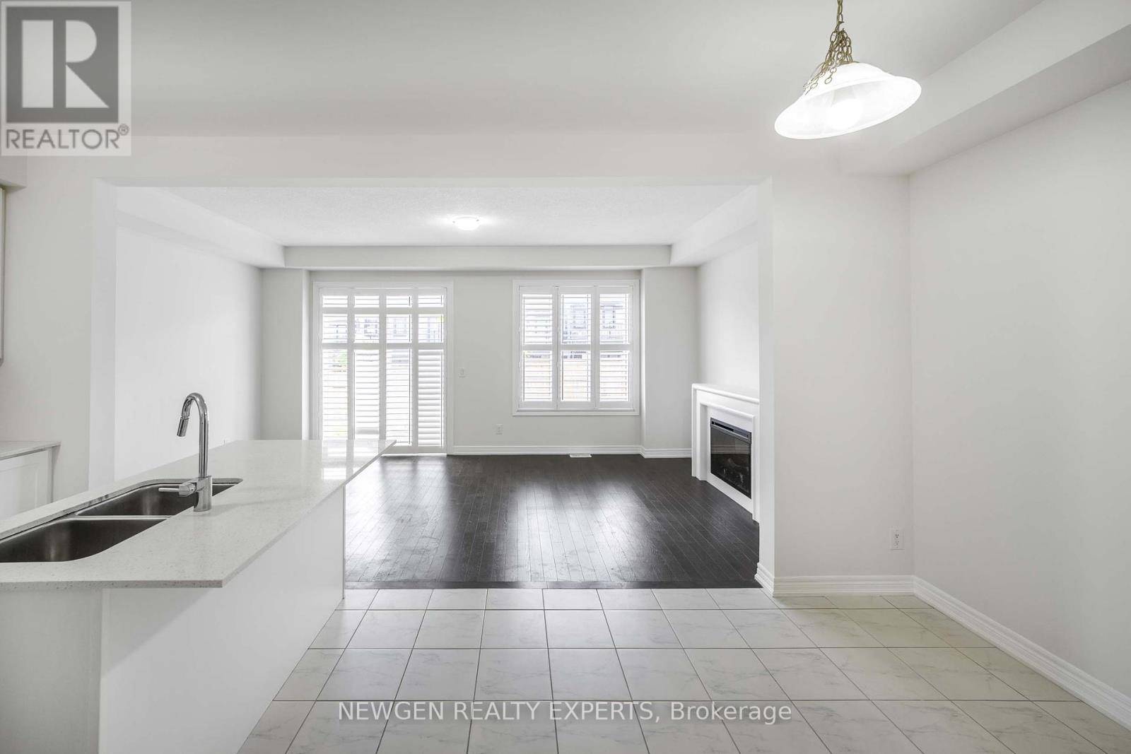 Kitchener, ON N2R0N9,9 STONEHILL AVENUE