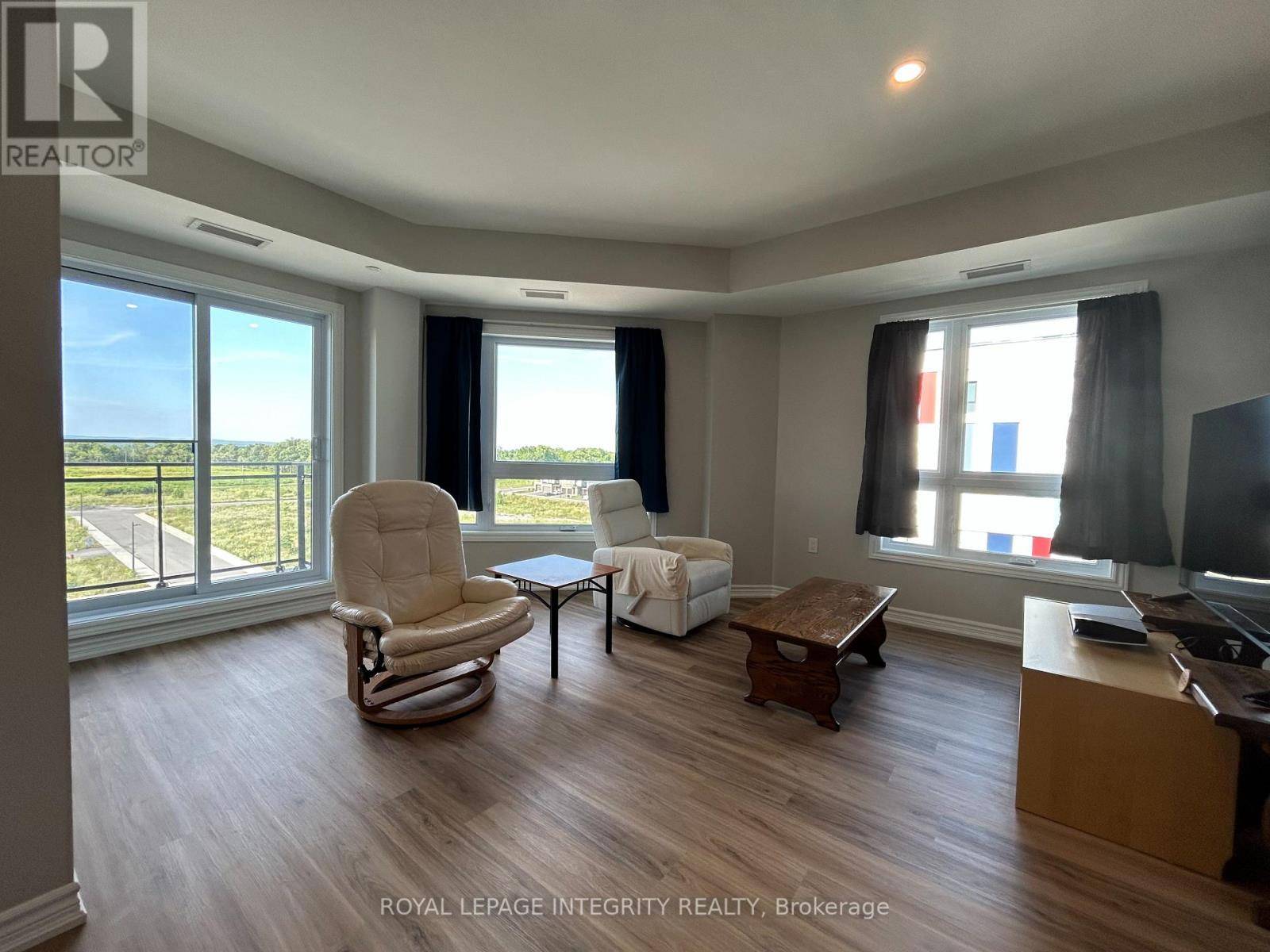 Ottawa, ON K1K5C2,1350 Hemlock RD #605