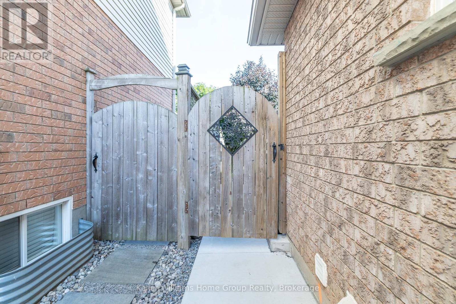 Guelph (pineridge/westminster Woods), ON N1L1S5,95 GOODWIN DR