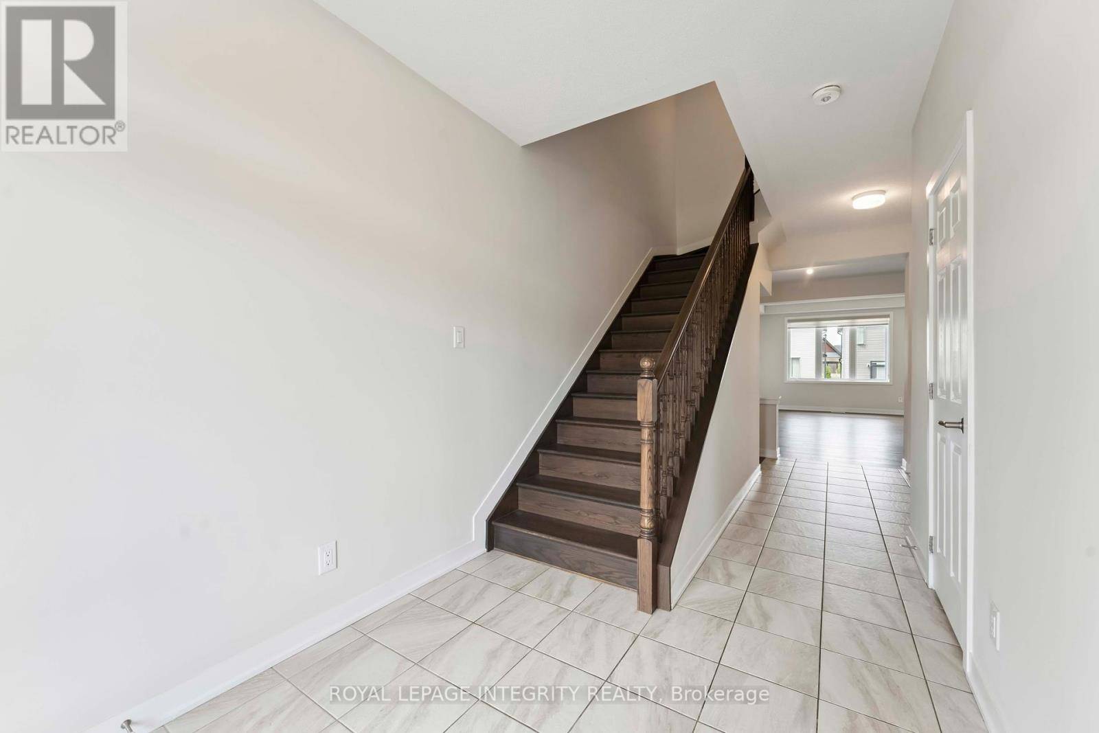 Ottawa, ON K2J7E3,227 ORMISTON CRESCENT